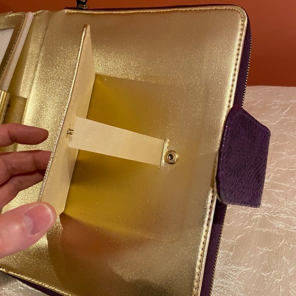 RW&CO Ipad Portfolio Case - Picture 5 of 8